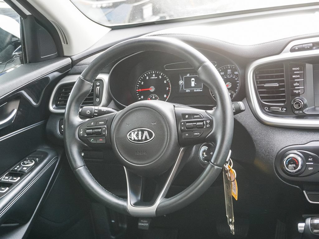 Used 2017 Kia Sorento AWD w/ LX Convenience Package image 17
