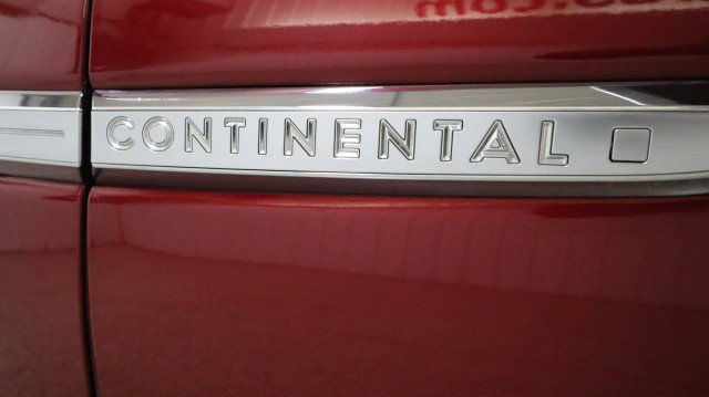 Used 2017 Lincoln Continental Reserve w/ Climate Package image 26