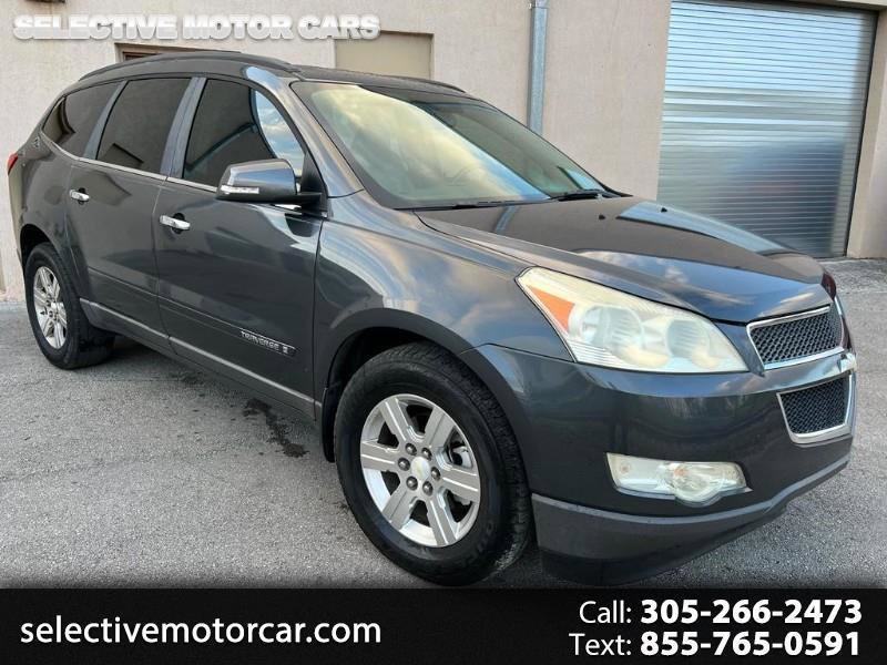 Used 2009 Chevrolet Traverse LT FWD image 1
