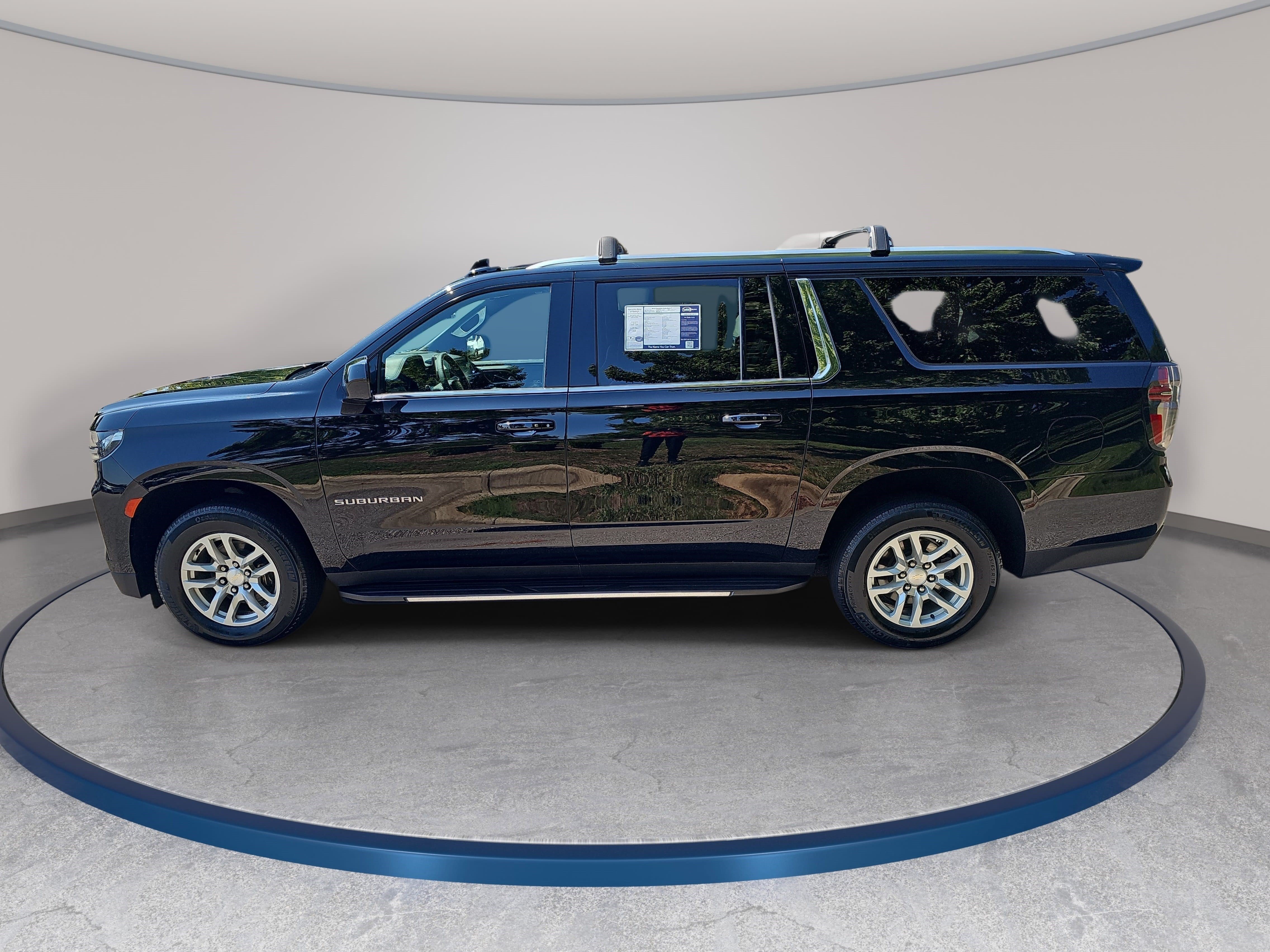 Used 2023 Chevrolet Suburban LT AWD/4WD image 8