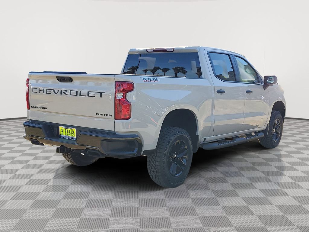 New 2026 Chevrolet Silverado 1500 Custom Trail Boss w/ LPO, Dark Essentials Package AWD/4WD image 3