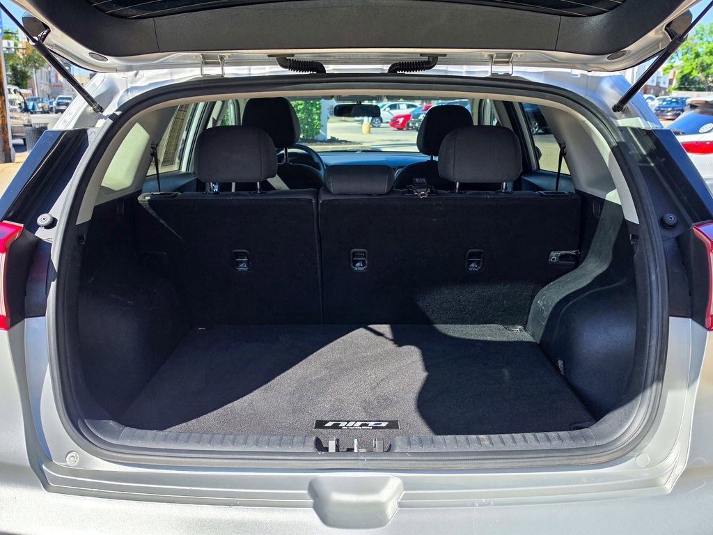 Used 2017 Kia Niro LX FWD image 9
