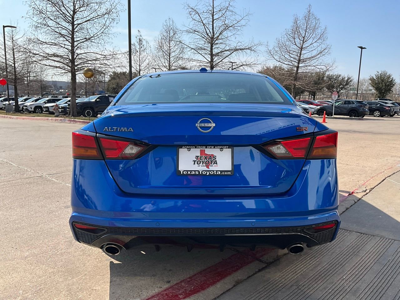 Used 2025 Nissan Altima 2.5 SR image 7