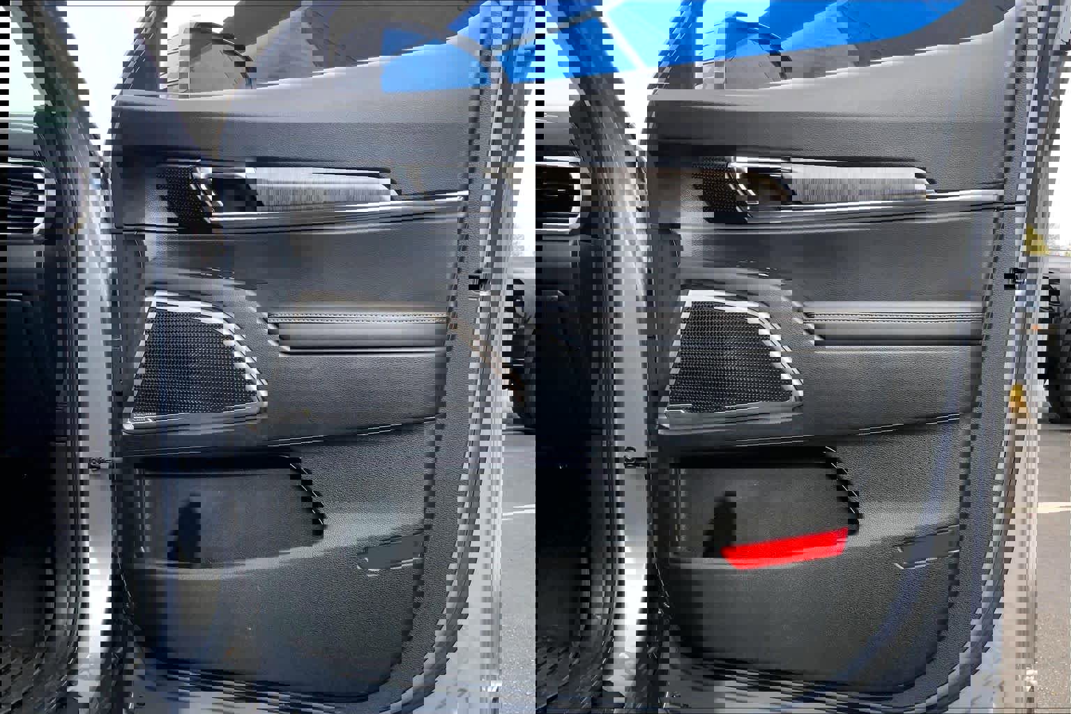 Used 2024 Kia Telluride EX w/ EX Captain's Chair Package image 23