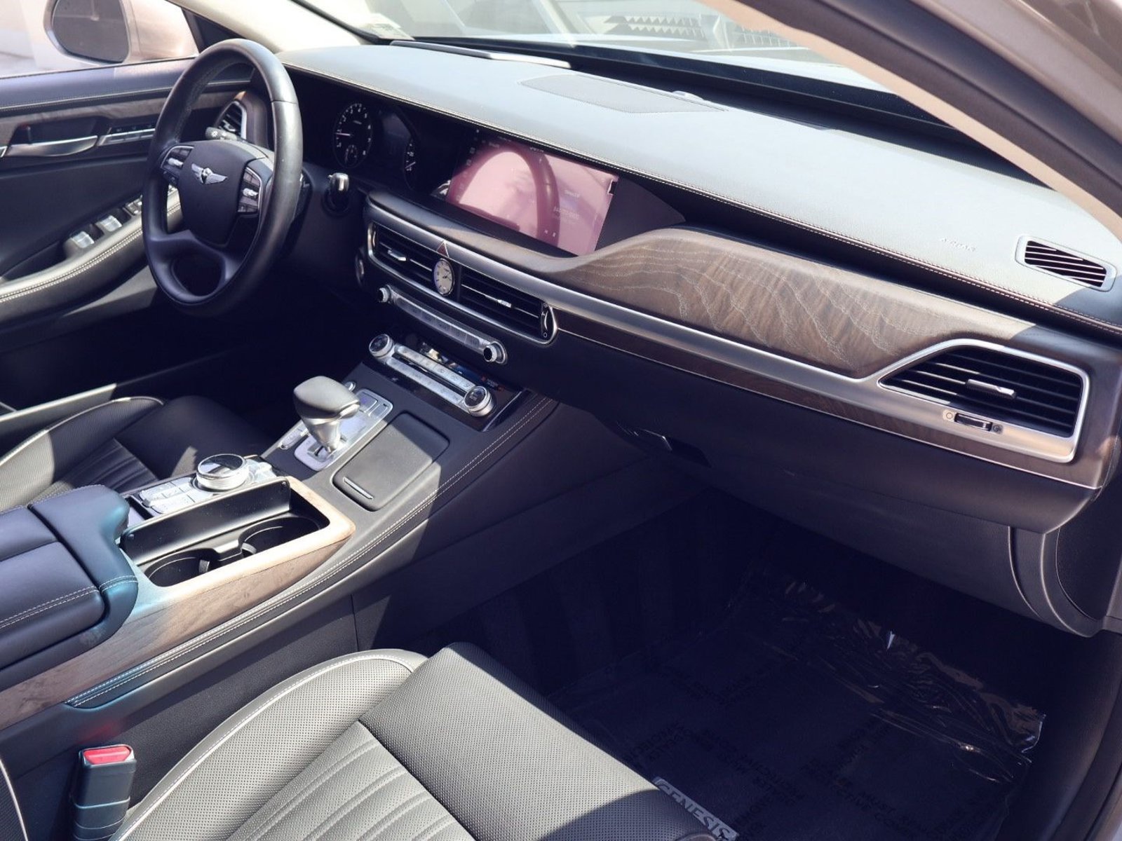 Used 2021 Genesis G90 3.3T Premium RWD image 25