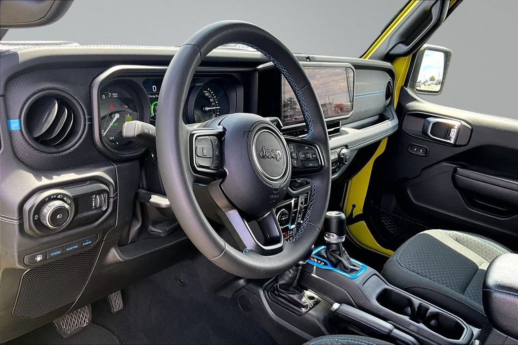 Used 2024 Jeep Wrangler Unlimited Rubicon 4xe AWD/4WD image 14