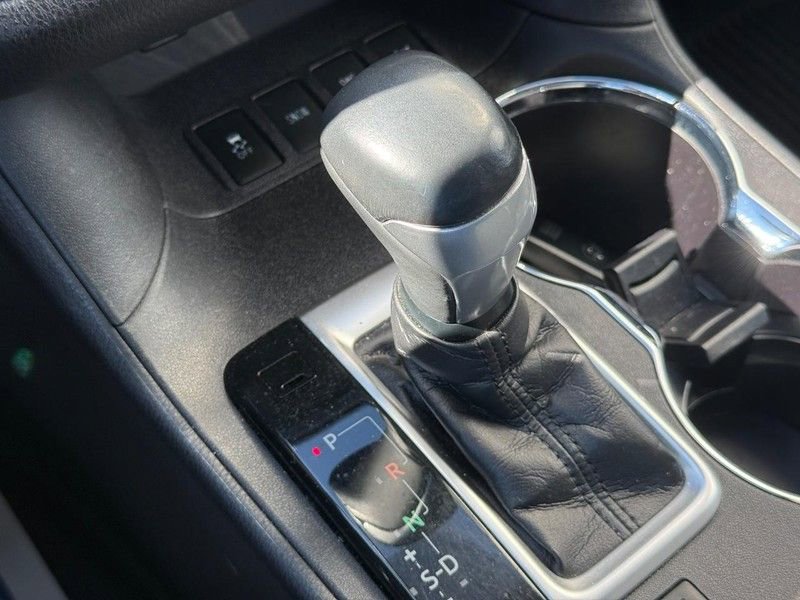 Used 2018 Toyota Highlander XLE AWD/4WD image 28
