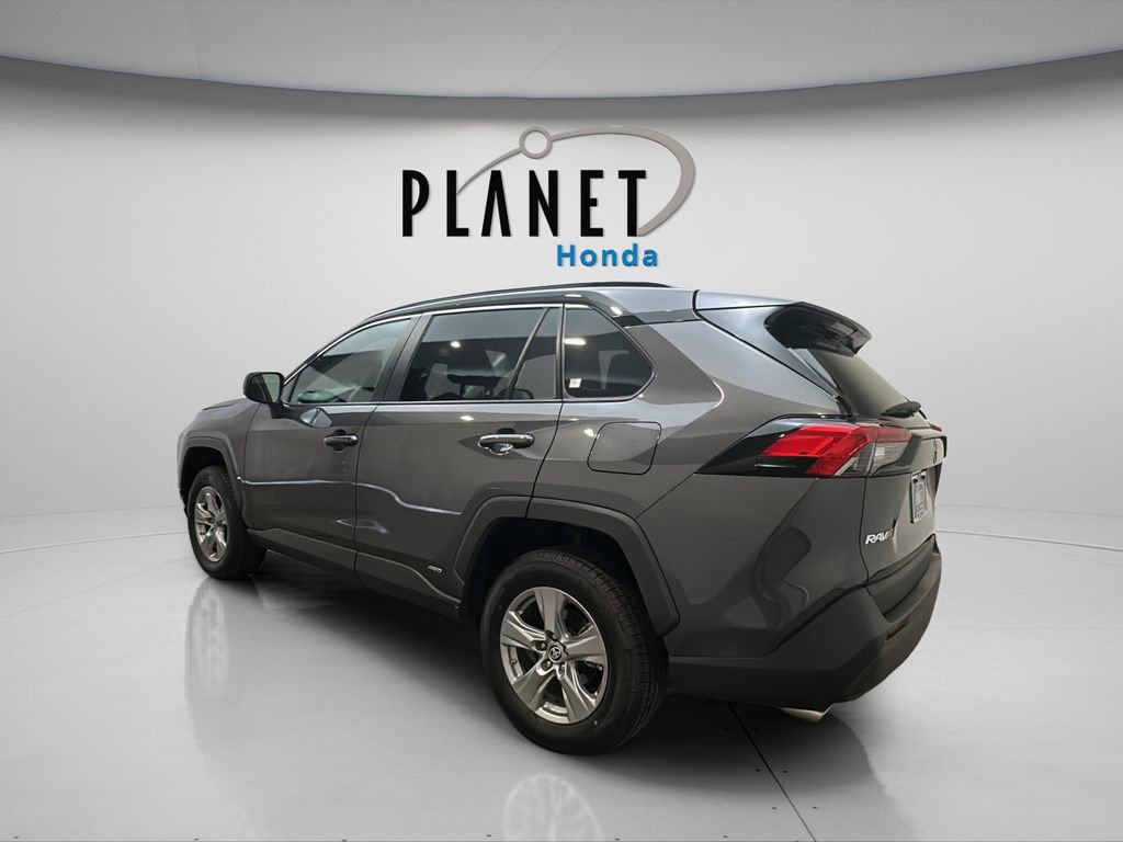 Used 2024 Toyota RAV4 LE AWD/4WD image 7