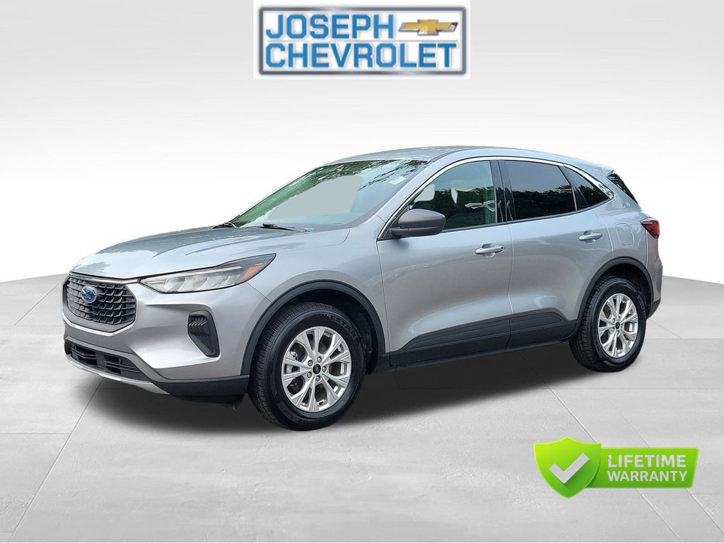 Used 2024 Ford Escape Active AWD/4WD image 2