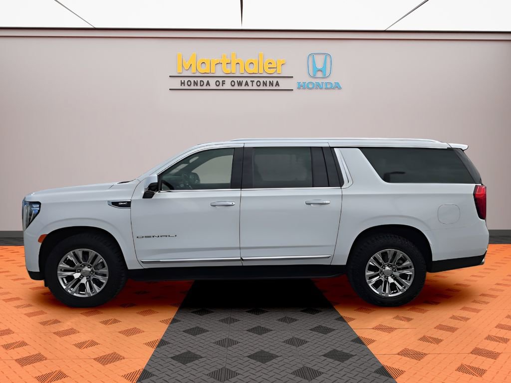 Used 2024 GMC Yukon XL Denali AWD/4WD image 2