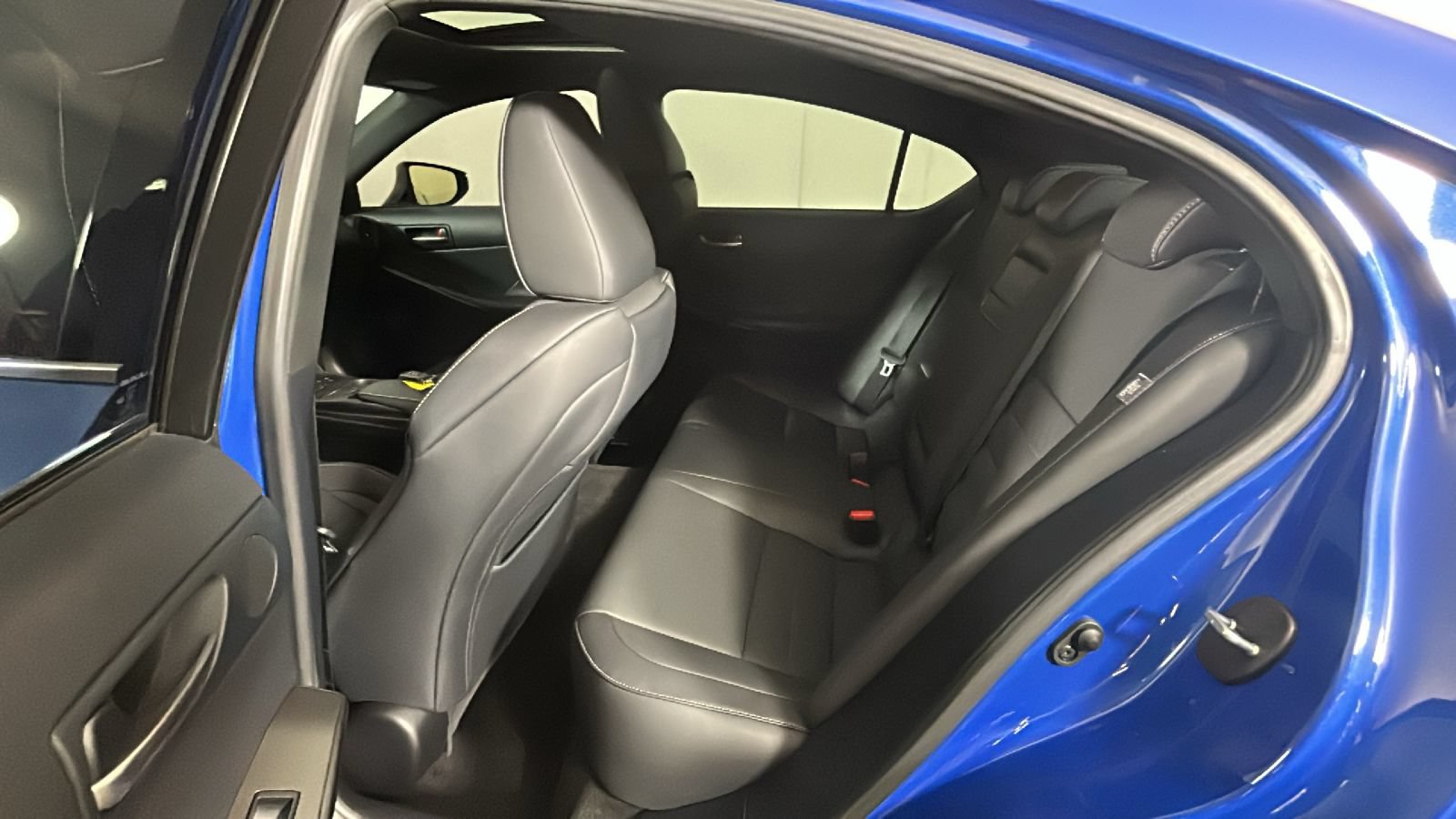 Used 2023 Lexus IS 350 F Sport AWD/4WD image 31