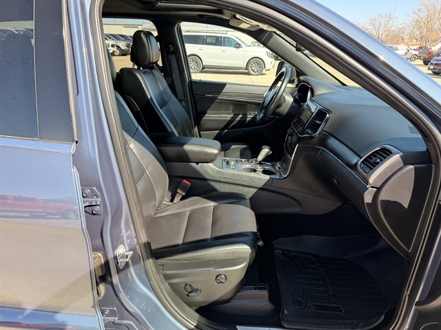 Used 2020 Jeep Grand Cherokee Limited AWD/4WD image 3