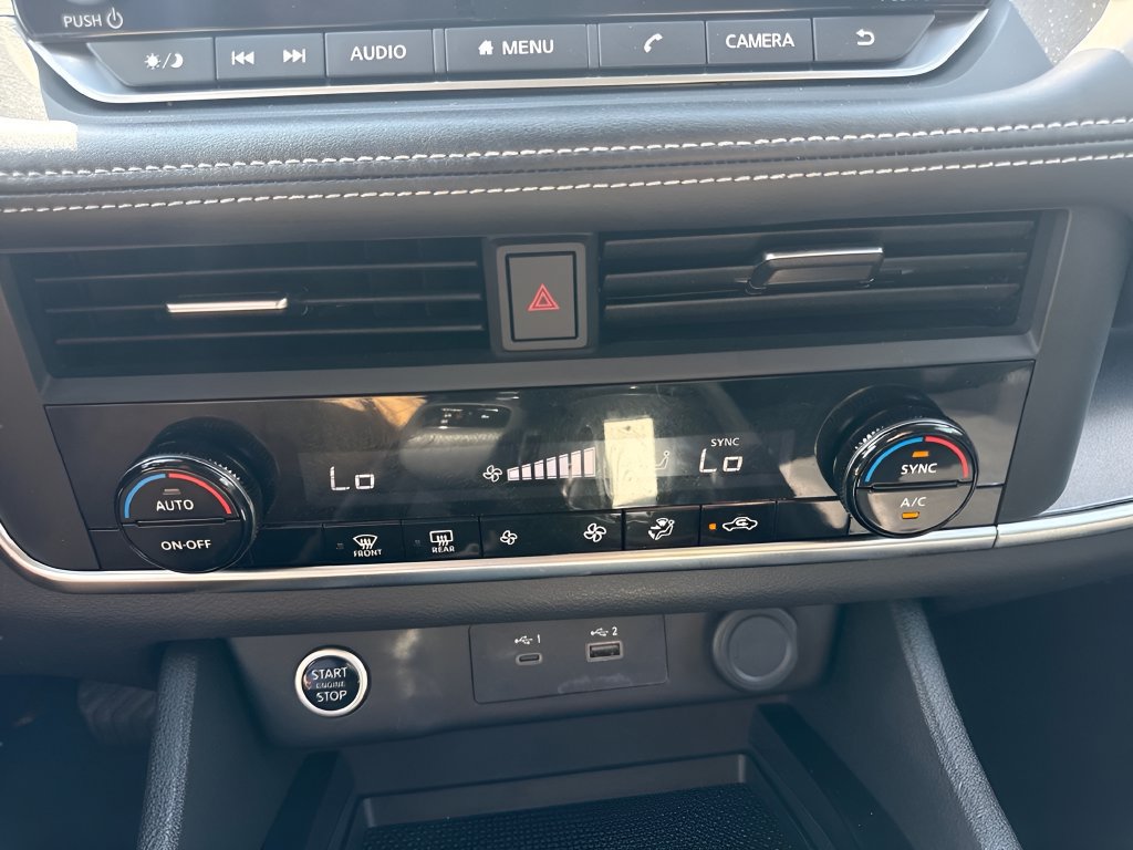 Used 2023 Nissan Rogue SV FWD image 19