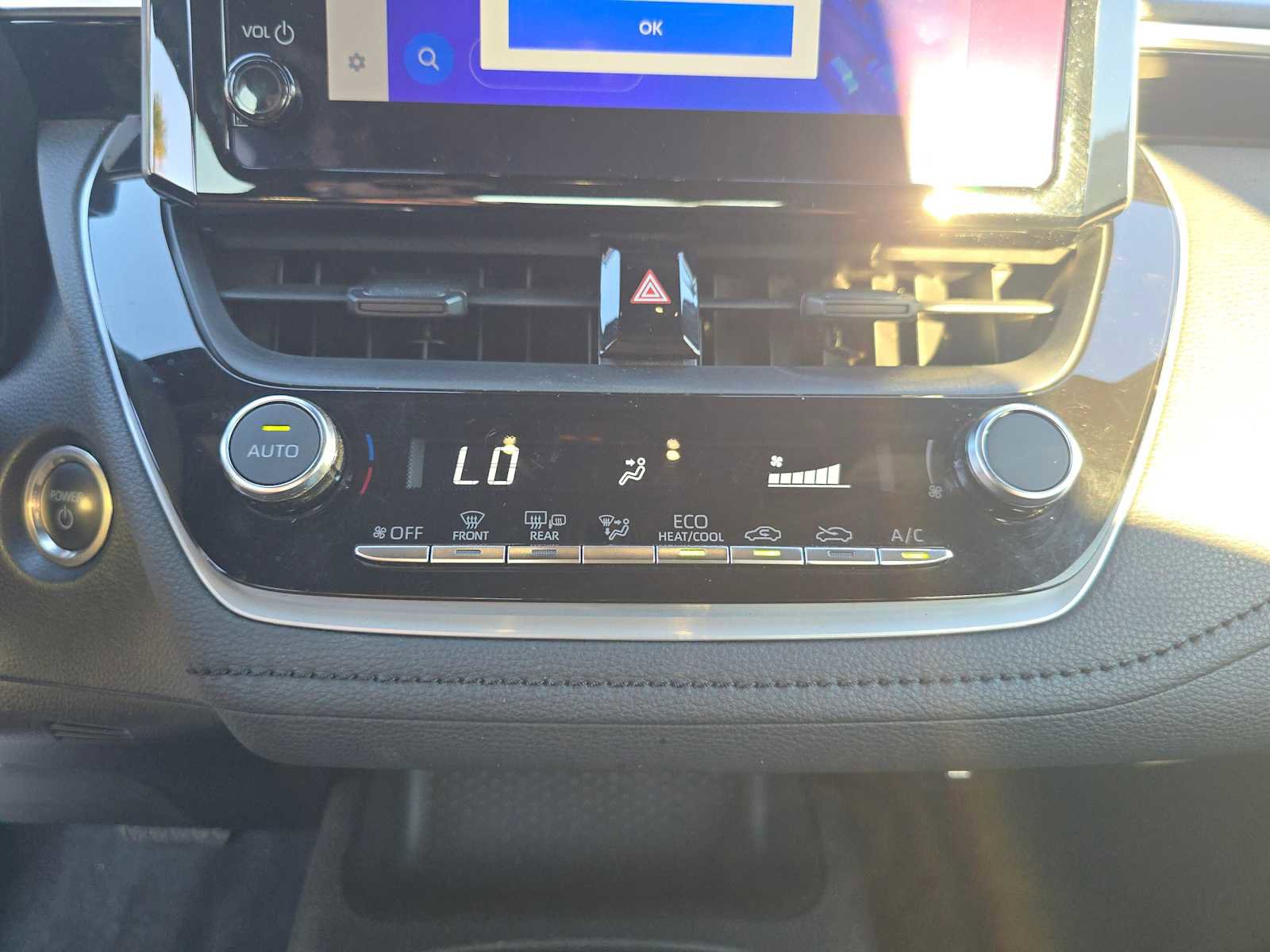 Certified 2024 Toyota Corolla SE image 29