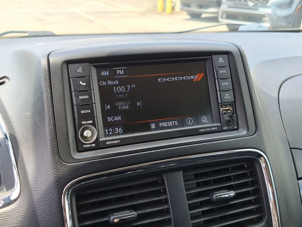 Used 2019 Dodge Grand Caravan SE FWD image 21
