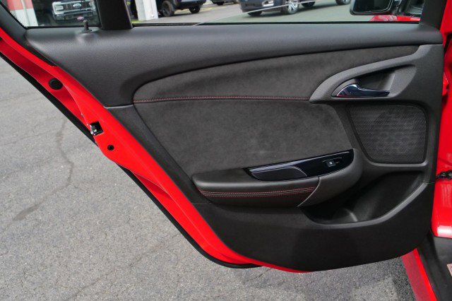 Used 2015 Chevrolet SS / 6.2L V8 / Sunroof / Heated & image 22