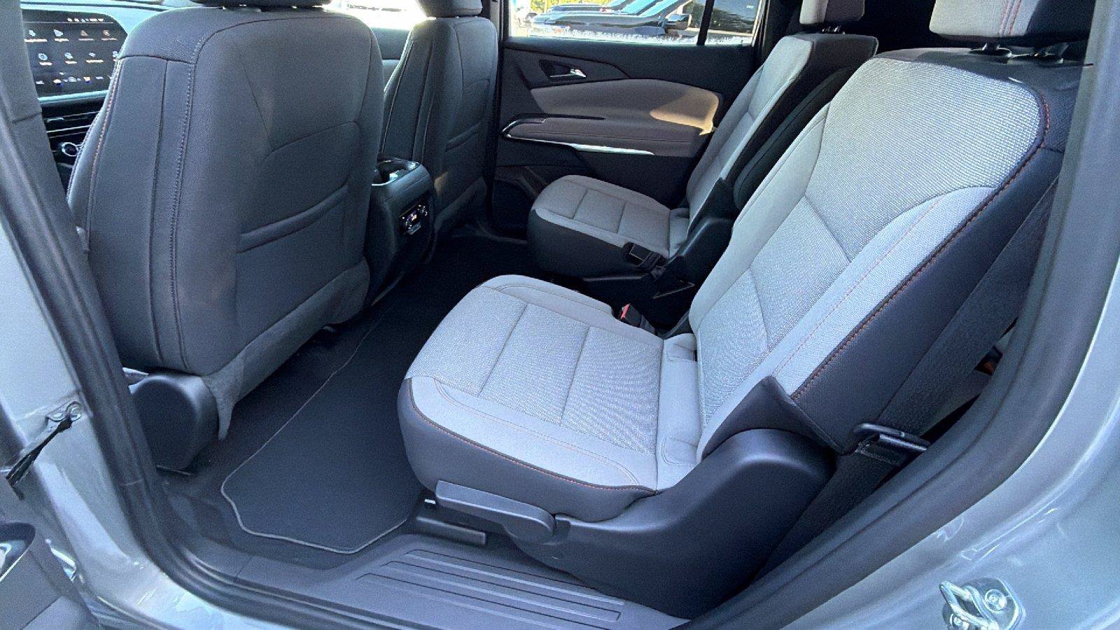 New 2027 Chevrolet Traverse LT FWD image 19