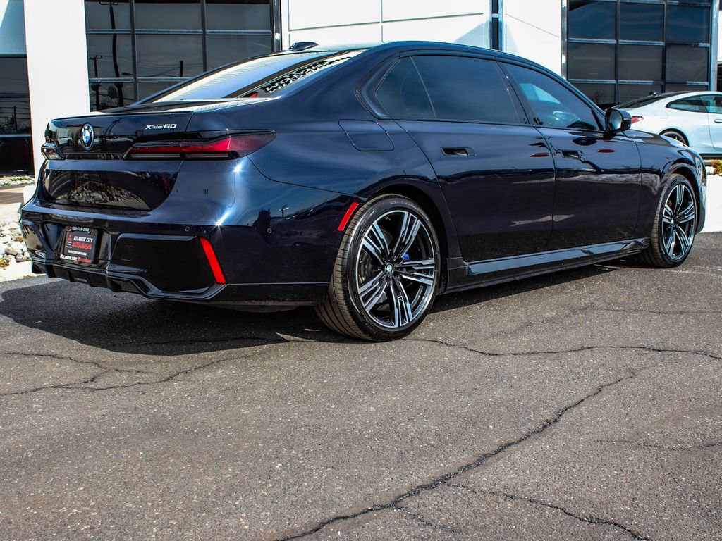 Used 2024 BMW i7 xDrive60 image 6