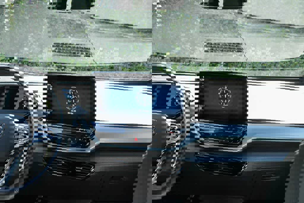 Used 2023 Volkswagen ID.4 Pro image 13