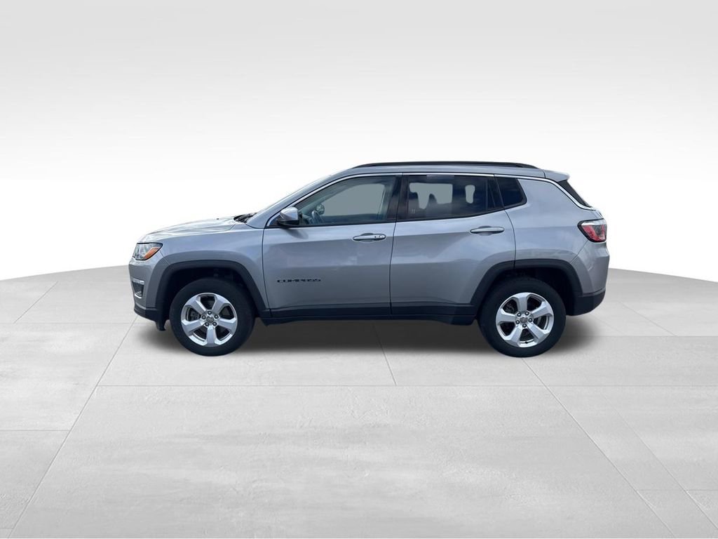 Used 2020 Jeep Compass Latitude image 2