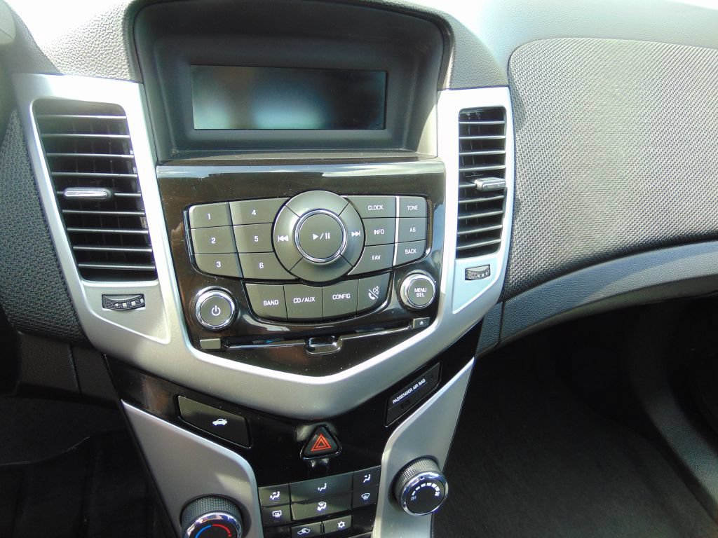 Used 2016 Chevrolet Cruze LT FWD image 20