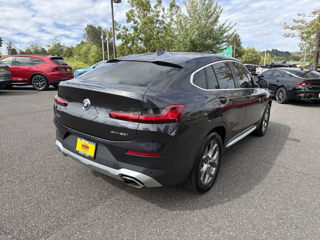 Used 2022 BMW X4 xDrive30i AWD/4WD image 9