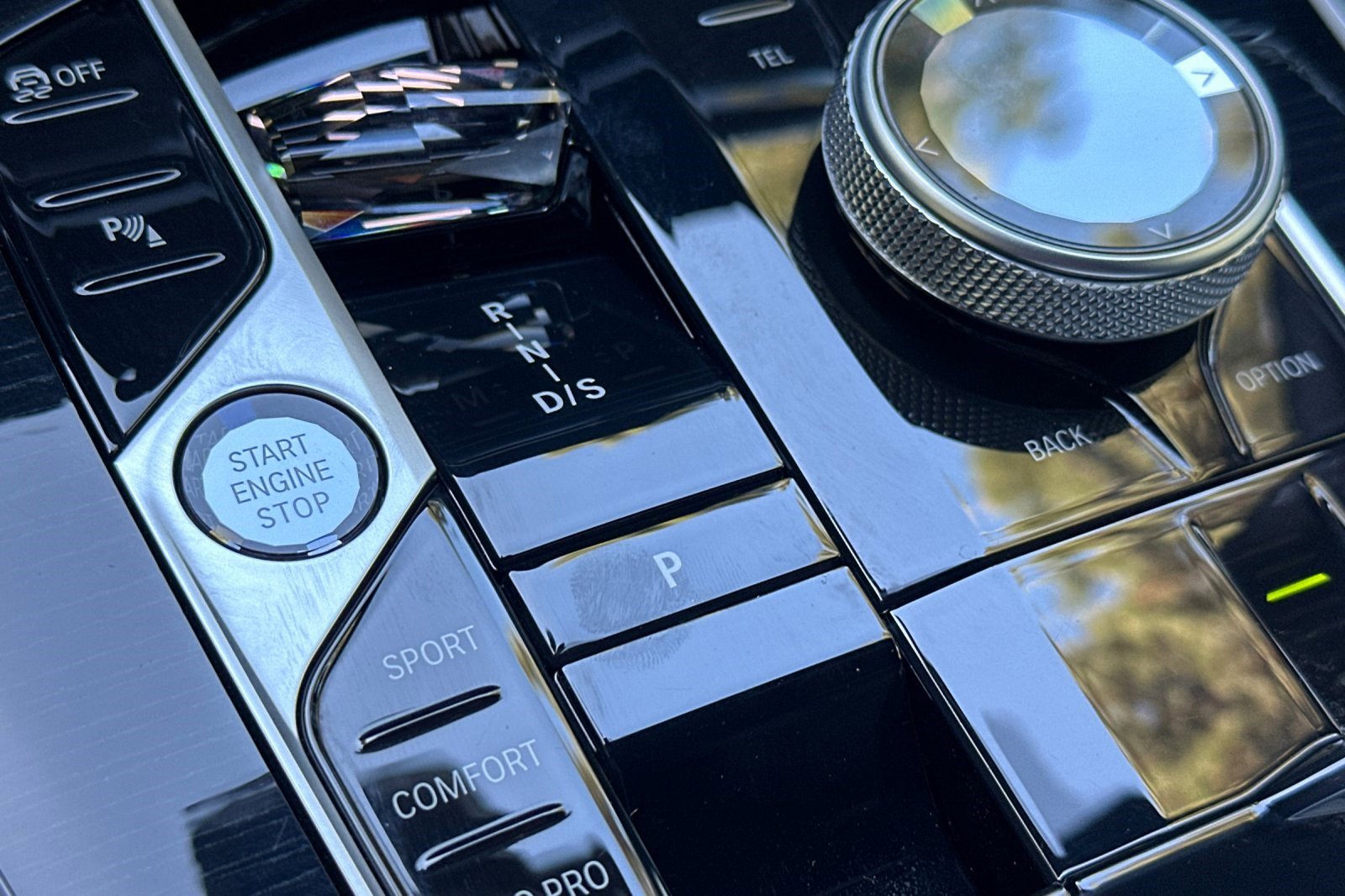 Used 2023 BMW X7 xDrive40i w/ M Sport Package image 28