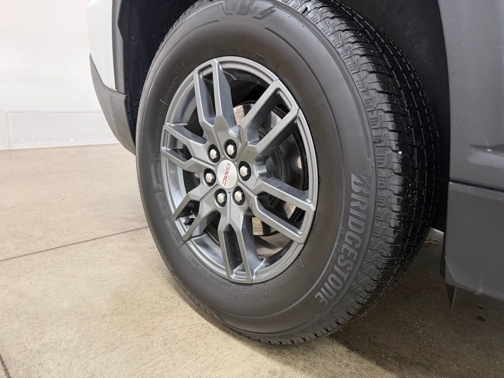 Certified 2025 GMC Acadia Elevation AWD/4WD image 8