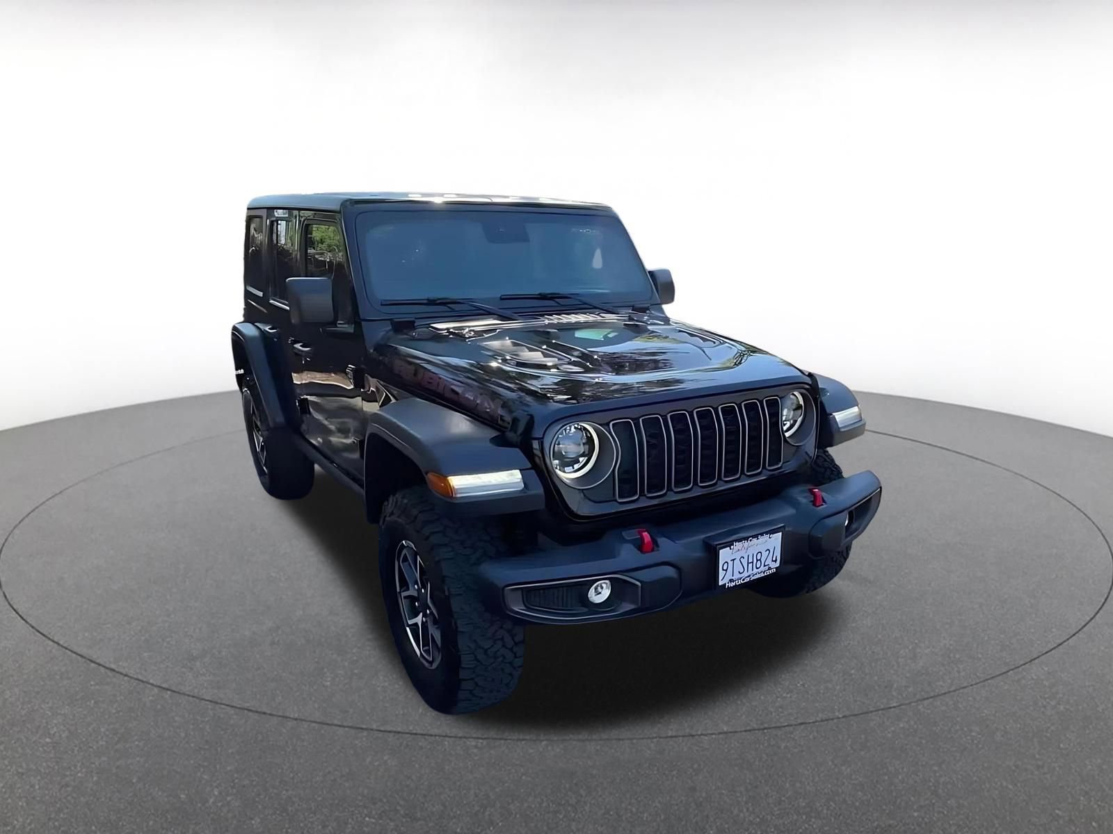 Used 2025 Jeep Wrangler Unlimited Rubicon image 3