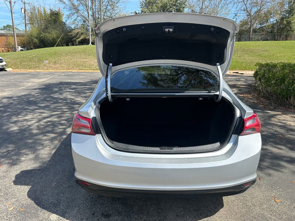 Used 2019 Chevrolet Malibu LT w/ Leather Package image 35