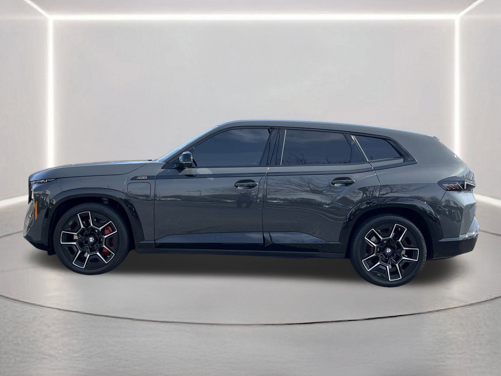 Used 2025 BMW XM image 28