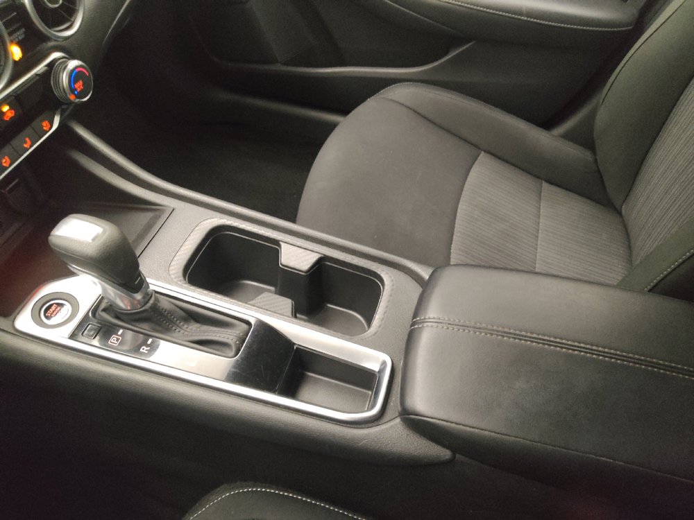 Used 2025 Nissan Sentra SV FWD image 26