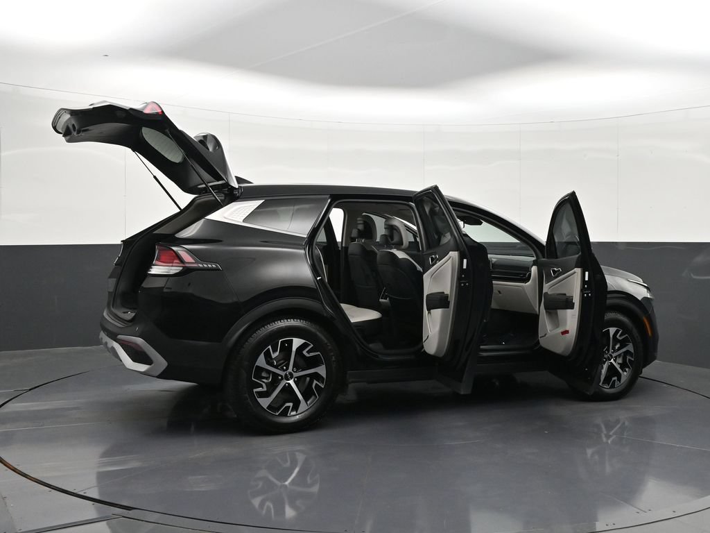 Used 2024 Kia Sportage EX FWD image 40