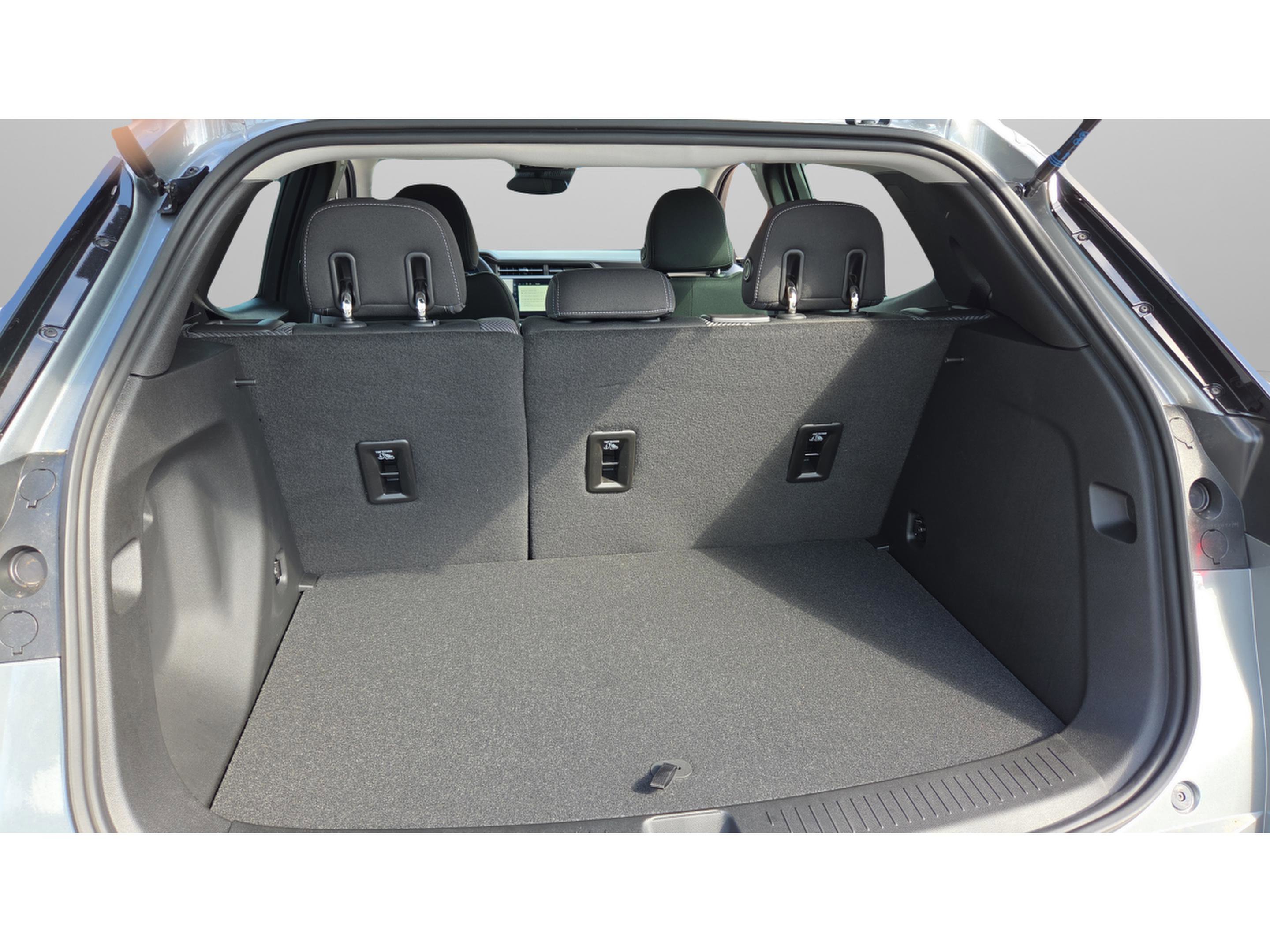 New 2027 Chevrolet Bolt LT w/ Comfort Package image 27