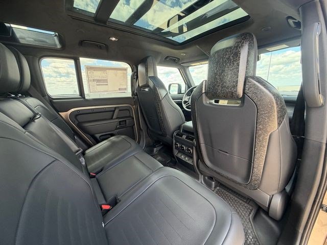 New 2026 Land Rover Defender 110 OCTA AWD/4WD image 17