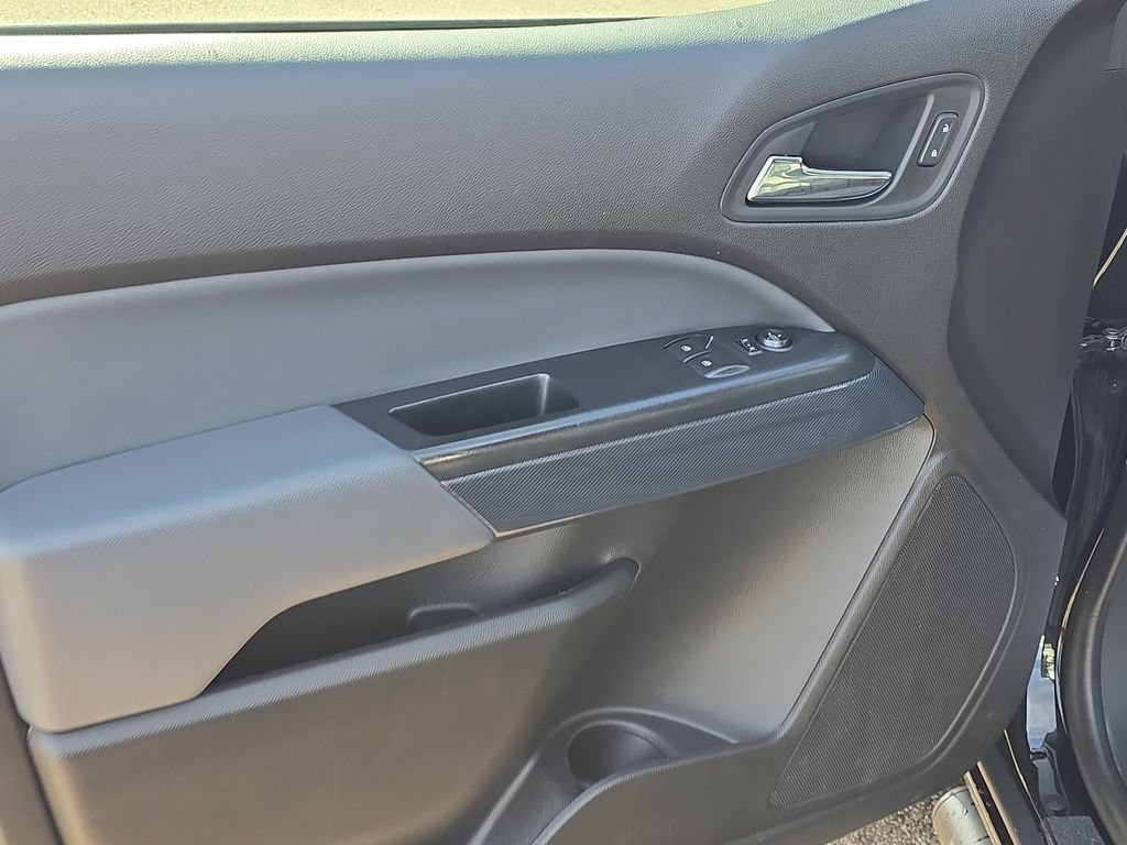 Used 2016 Chevrolet Colorado Z71 AWD/4WD image 8