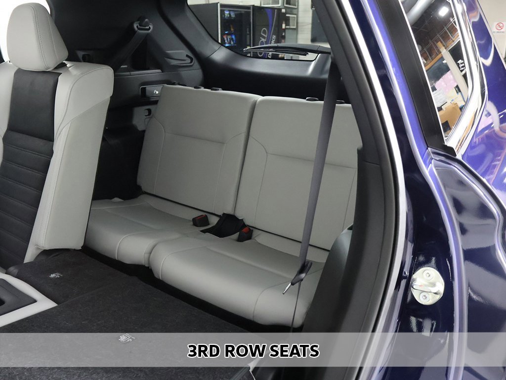 New 2025 Mitsubishi Outlander SE image 9