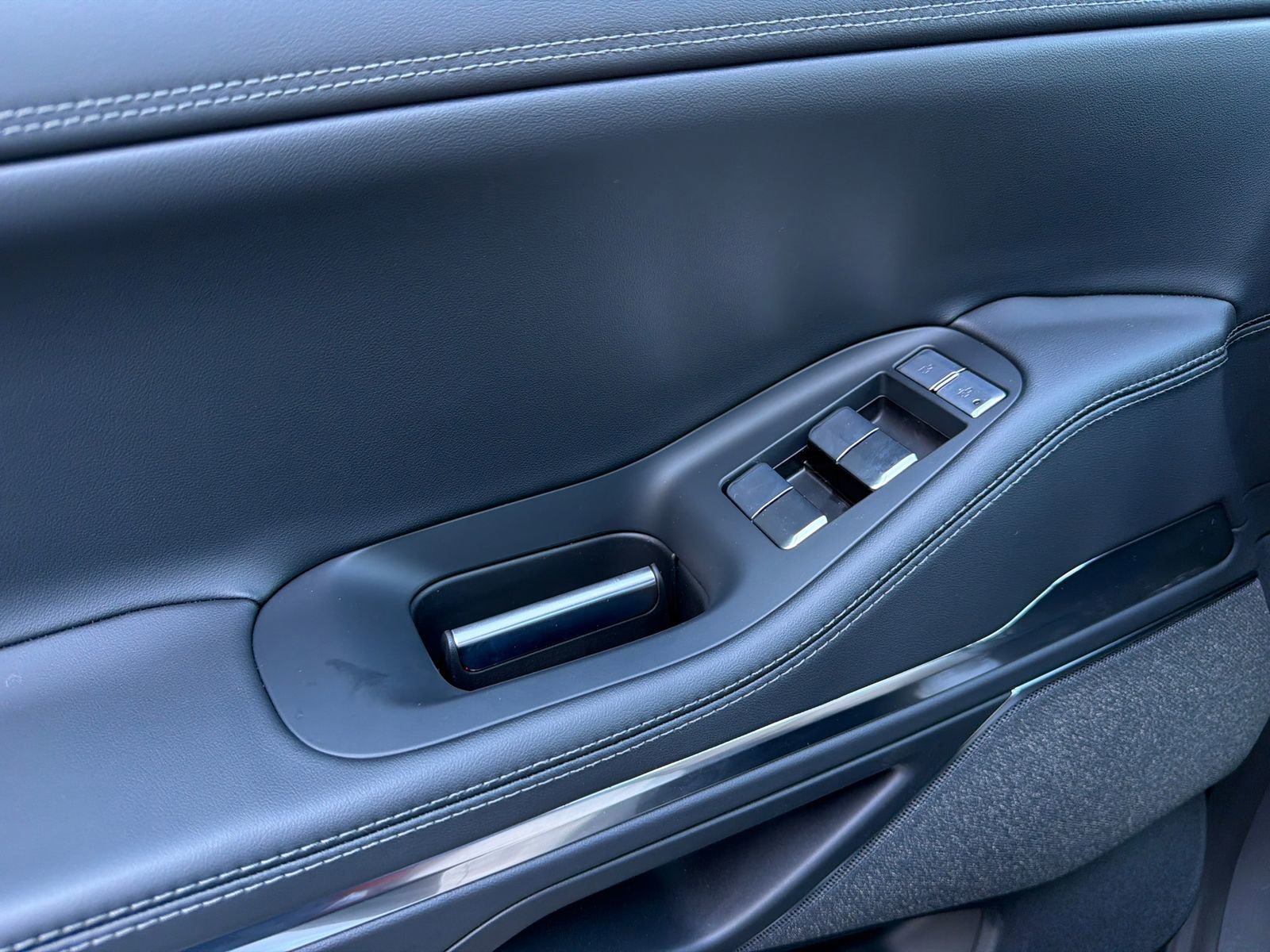 New 2026 Lincoln Navigator L Reserve w/ Jet Appearance Package AWD/4WD image 36