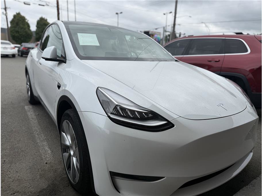 Used 2020 Tesla Model Y Long Range image 21