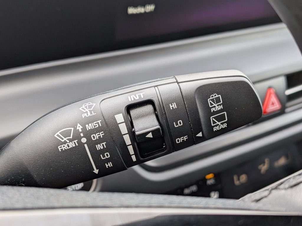 Used 2025 Kia Seltos EX AWD/4WD image 22