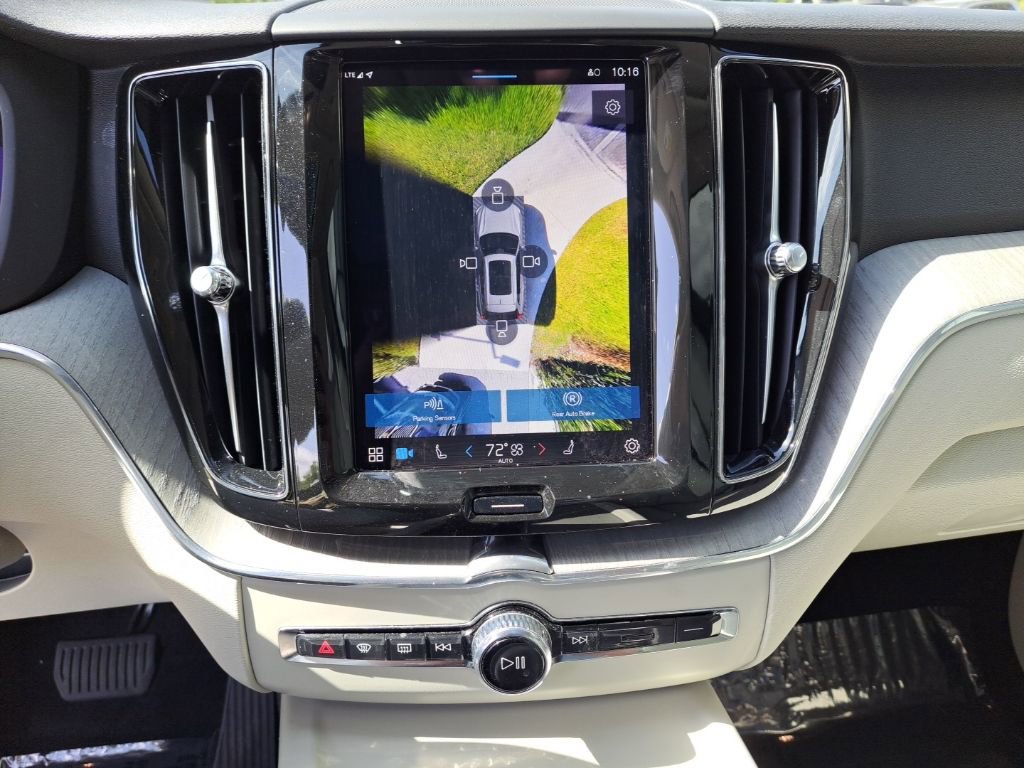 Used 2024 Volvo XC60 T8 Plus image 23