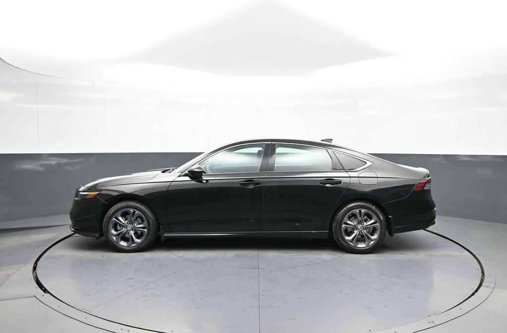 Certified 2023 Honda Accord EX image 9