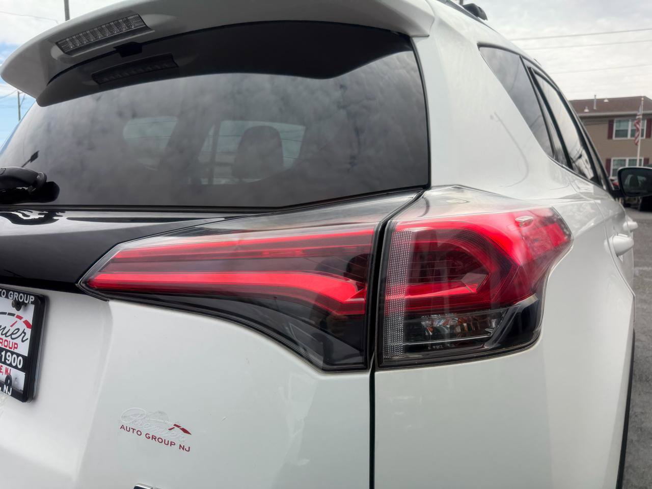 Used 2018 Toyota RAV4 SE w/ Power Extra Value Package AWD/4WD image 26