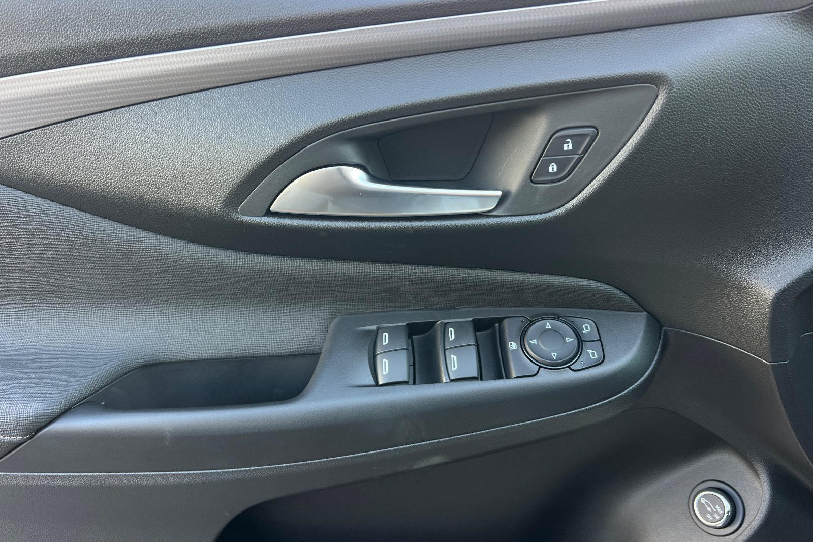 New 2026 Buick Envista Avenir FWD image 9
