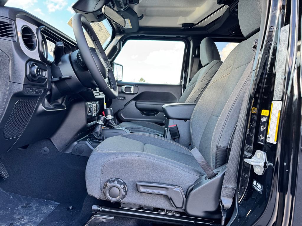 New 2026 Jeep Gladiator Sport AWD/4WD image 14