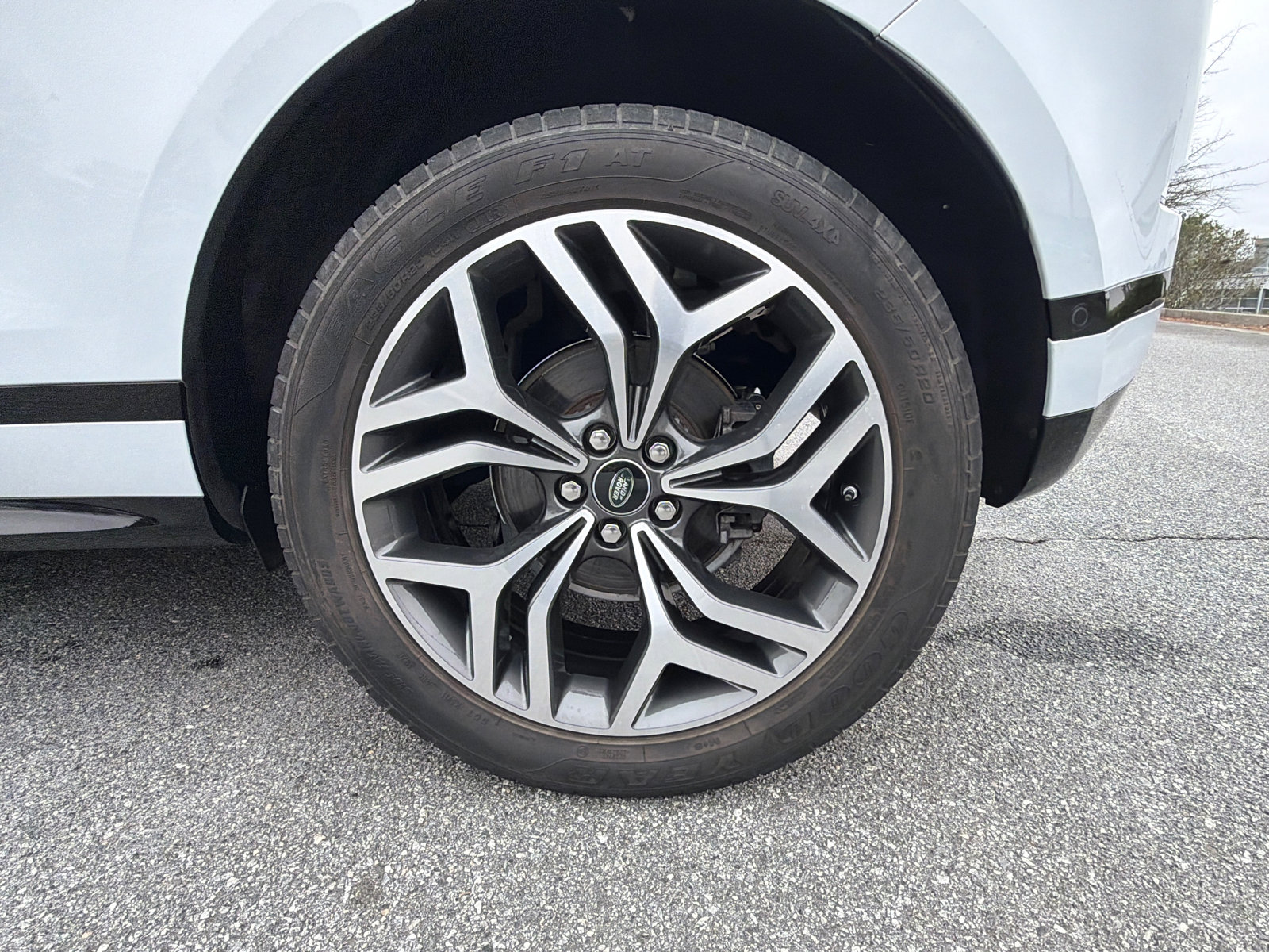 Used 2020 Land Rover Range Rover Evoque First Edition image 20