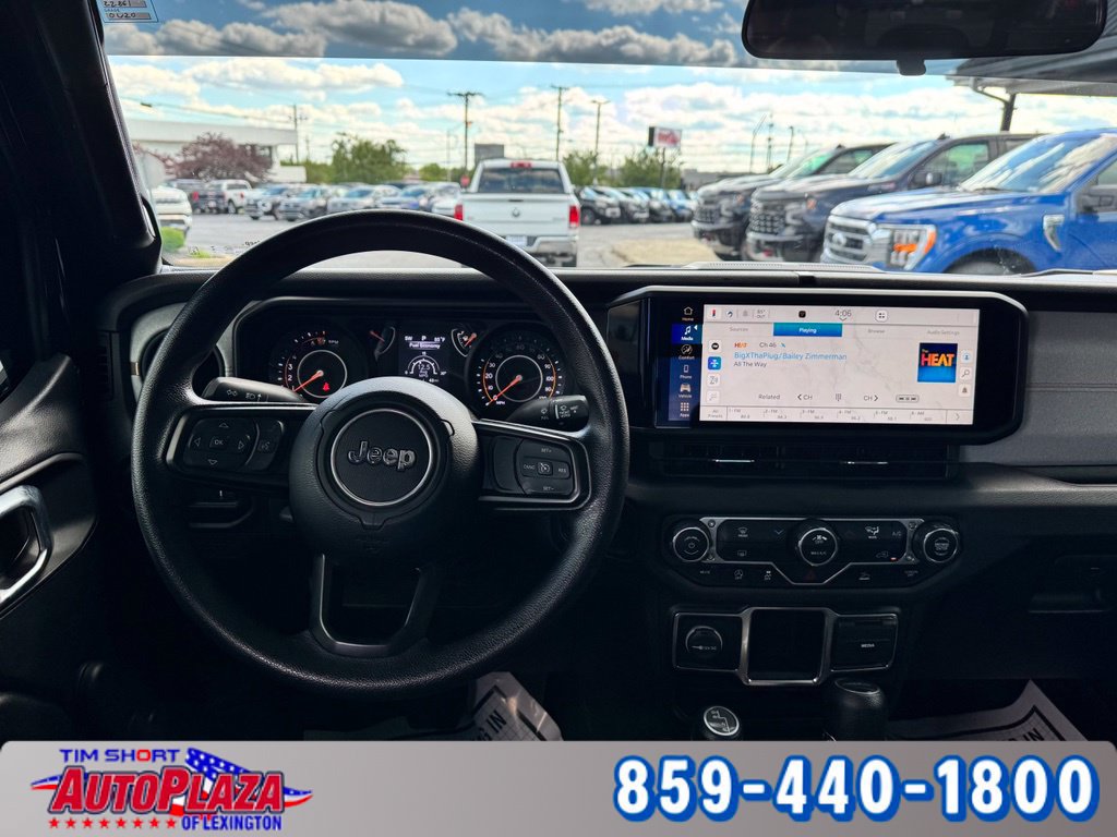 Used 2024 Jeep Gladiator Sport AWD/4WD image 28