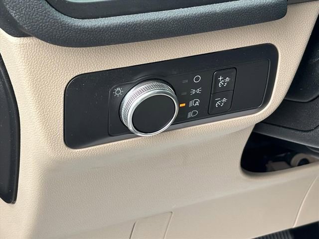 Used 2020 Ford Escape SE image 8