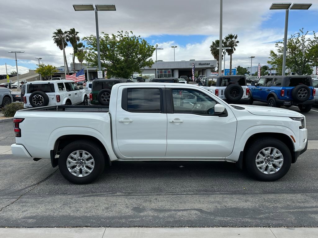 Used 2024 Nissan Frontier SV w/ SV Convenience Package RWD image 9