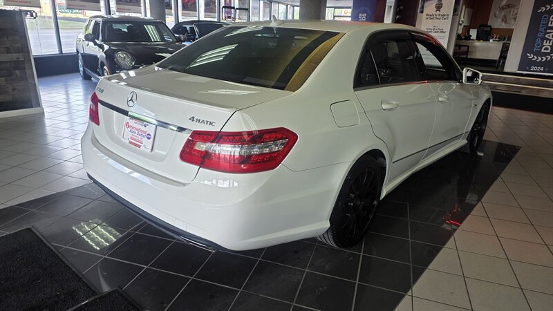 Used 2012 Mercedes-Benz E 350 4MATIC Sedan image 6